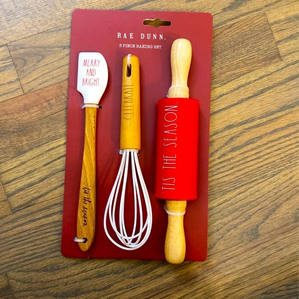 Rae Dunn Holiday Baking Set